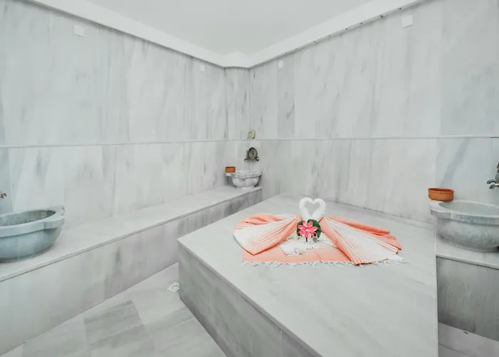 Spartacus In Caesar & Spa, Long * Perivolia tou Trikomou