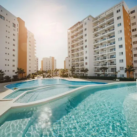 Spartacus In Caesar & Spa, Long Апартаменты