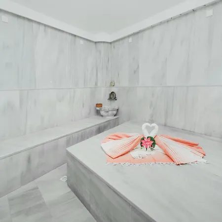 Spartacus In Caesar & Spa, Long * Perivolia tou Trikomou